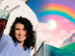 Refresque-se nos Parques da Disney: Estações de Refil Grátis Mulher sorridente segurando um copo de refrigerante com canudo, com um vibrante cenário de fundo ilustrado com um castelo de conto de fadas e um arco-íris.