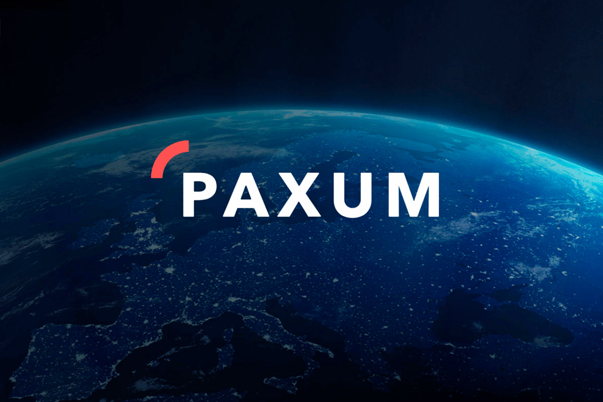 Logotipo do Paxum sobre uma imagem do planeta Terra vista do espaço, destacando a presença global da plataforma de pagamentos digitais.